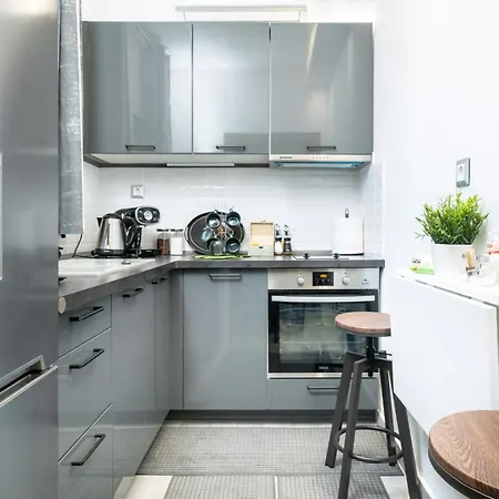 Zeffie's Apartment